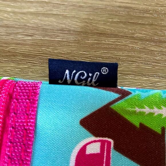 NWOT … NGIL “Happy Camper” Crossbody Bag - Picture 4 of 4